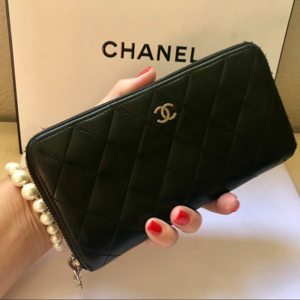 CHANEL Black Quilted Wallet